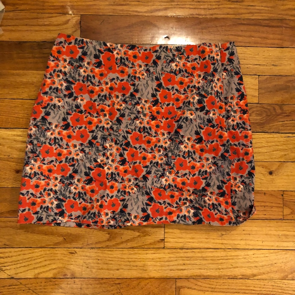 Club Monaco floral mini skirt